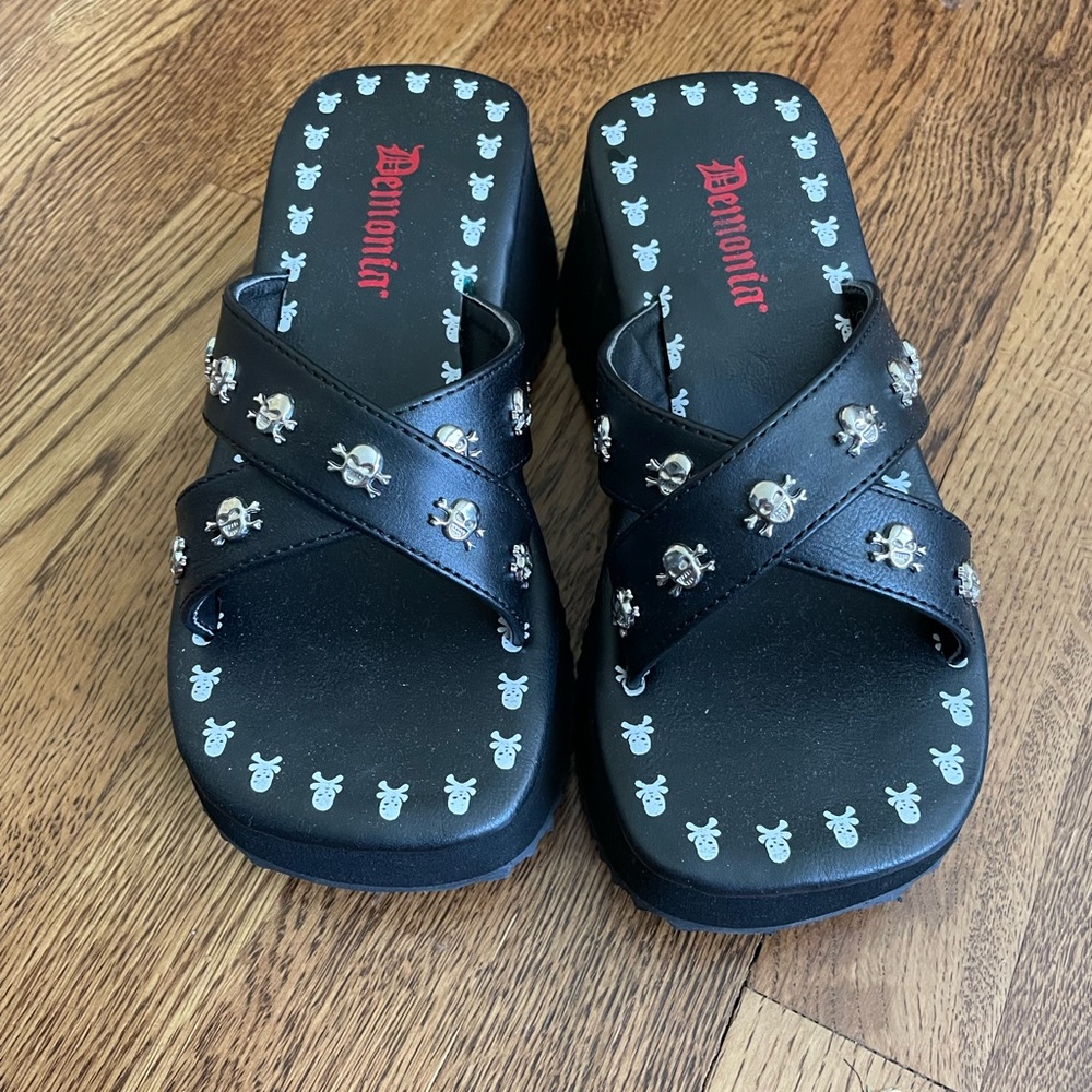 Demonia wedges